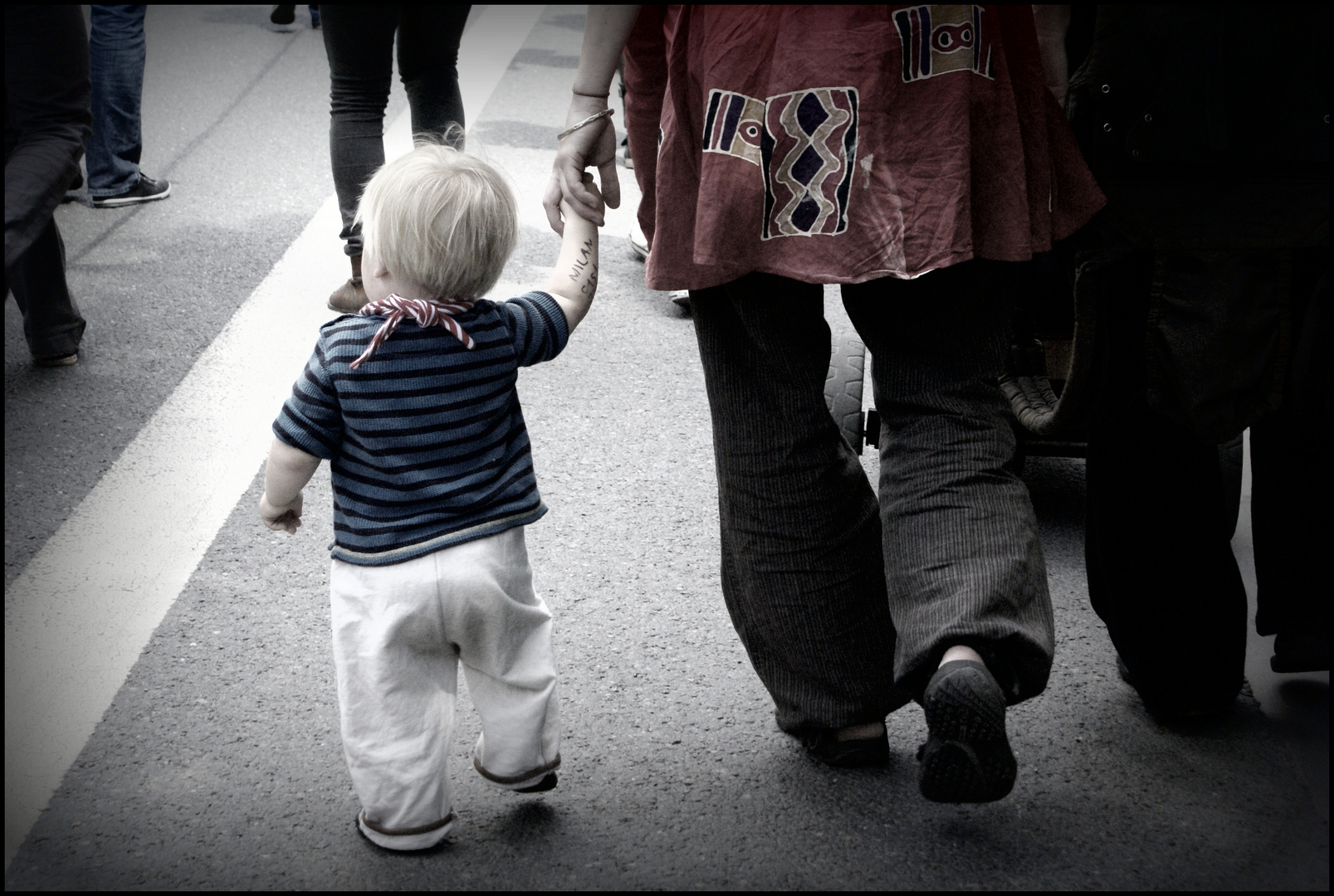 Man braucht wirklich so wenig, um die Hände und das Herz von Kindern zu füllen.