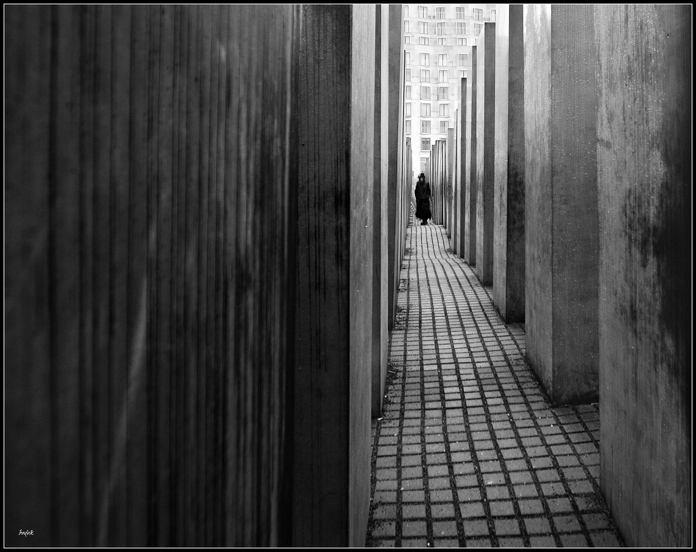 Man In The Long Black Coat Foto & Bild fotos, street, world Bilder