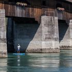 Man kann auch bei etwas höherem Wasserstand zu Fuß über den Rhein...