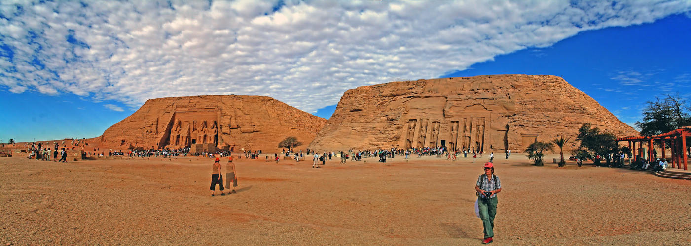 man mußte gaaaaaaaaannz früh aufstehen um nach abu simbel zu kommen