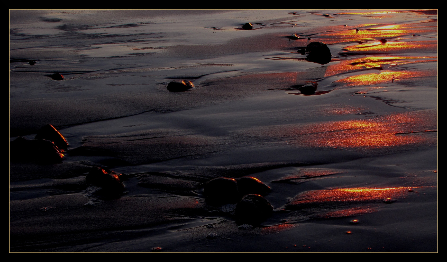 Man nehme Sand, Steine, Wasser und etwas Licht