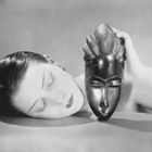 Man Ray - Kiki con maschera africana