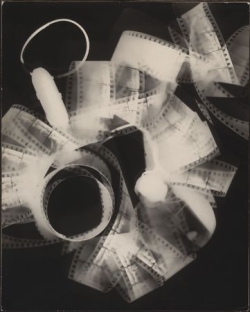 Man Ray - rayografh, 1923.