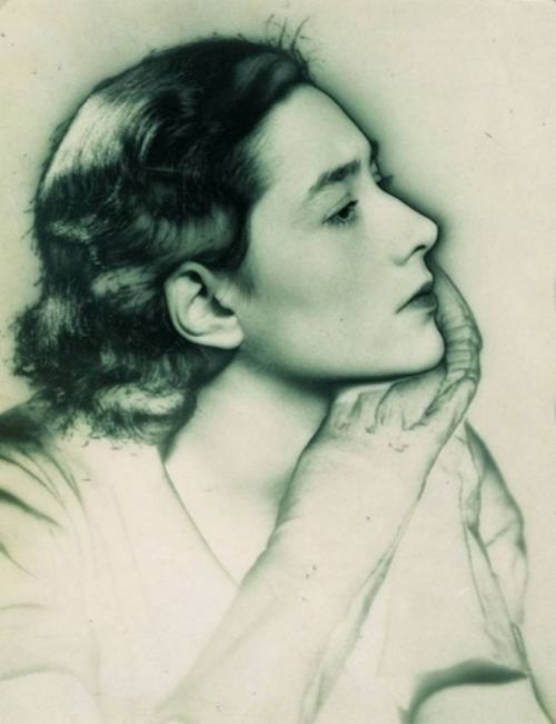 Man Ray - ritratto di Gisèle de la Bégassière, 1930