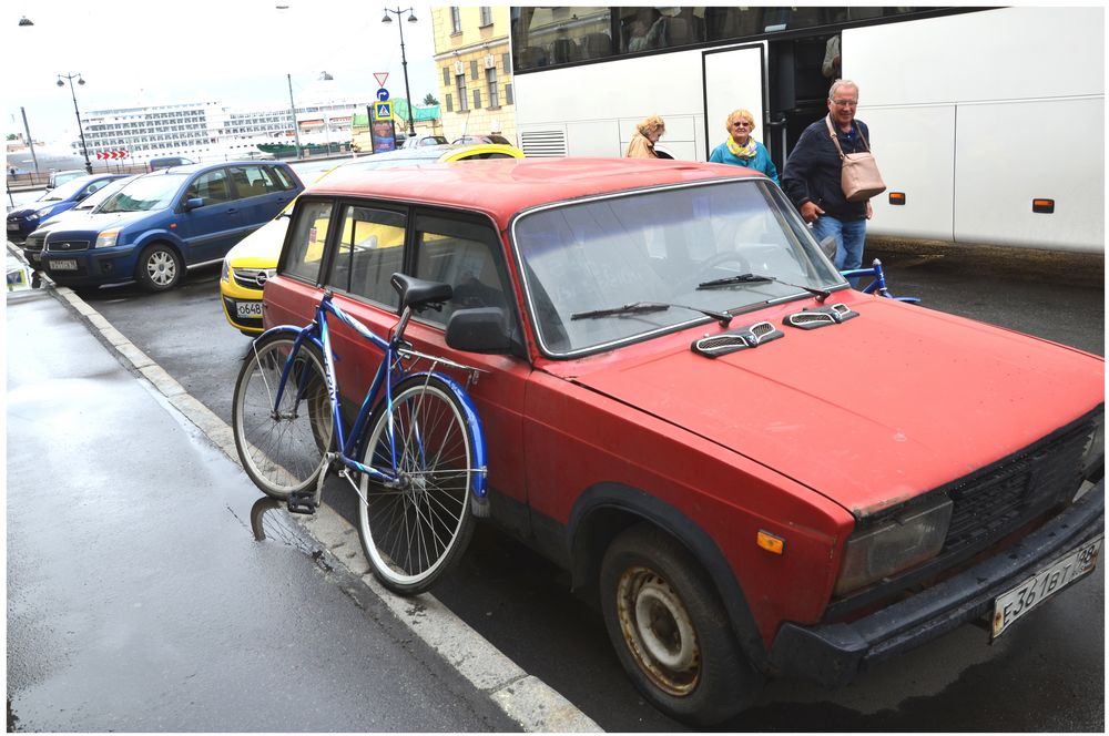 Man teilt sich einen Parkplatz