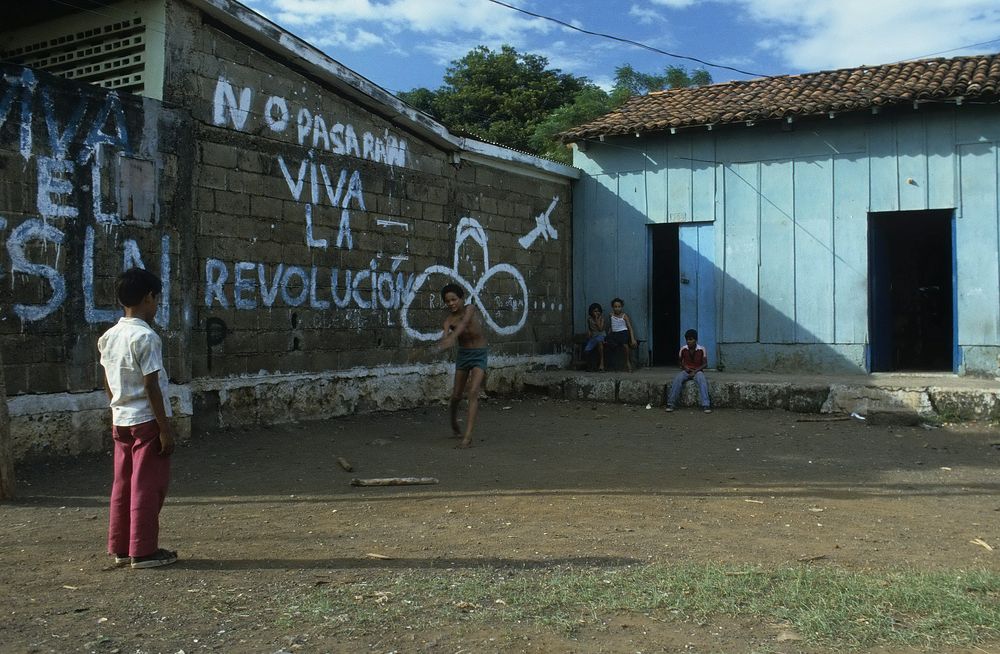 Managua 1984 - Spielende Kinder