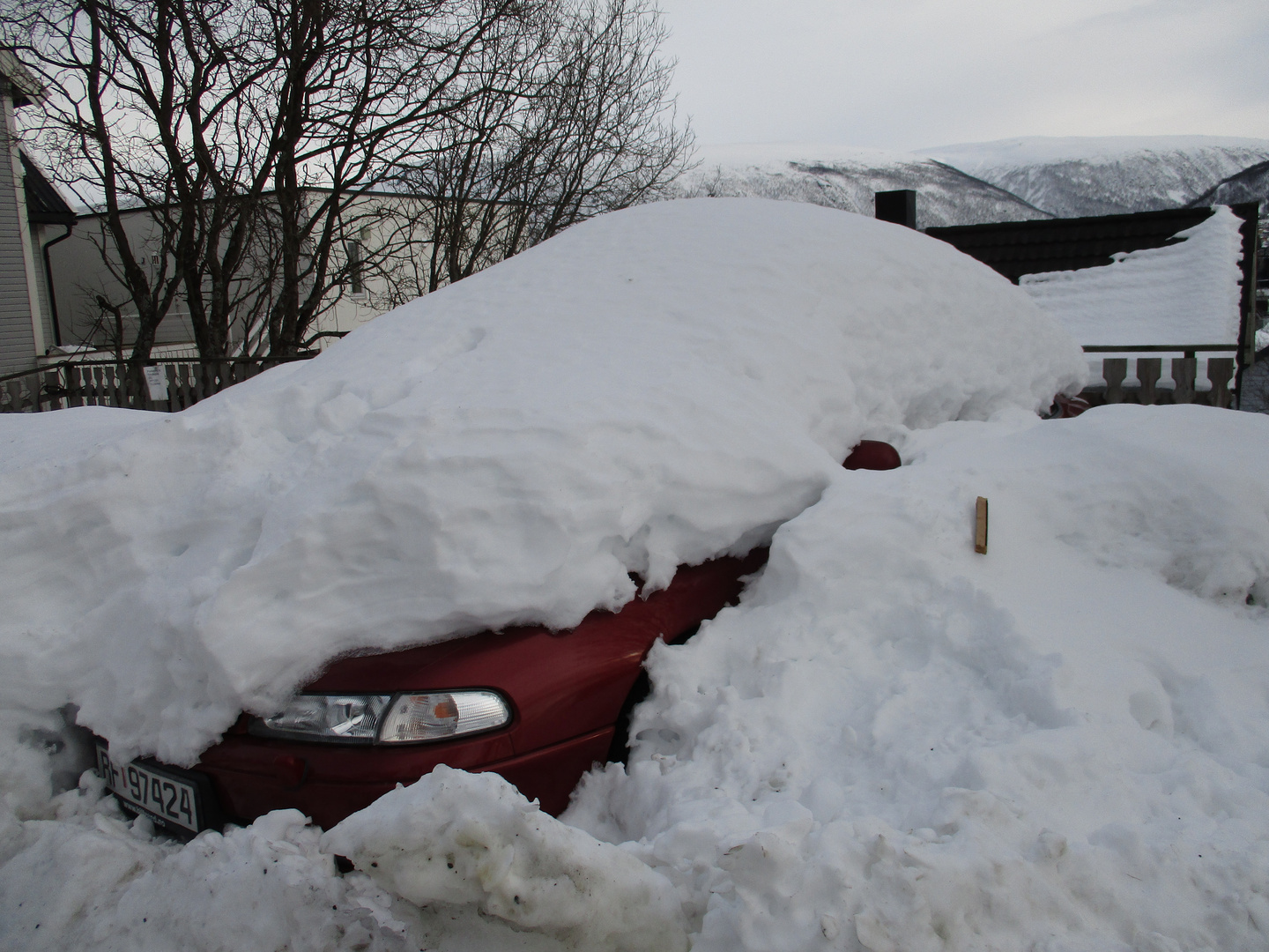 manch ein Norweger lässt sein Auto im Winter stehen...