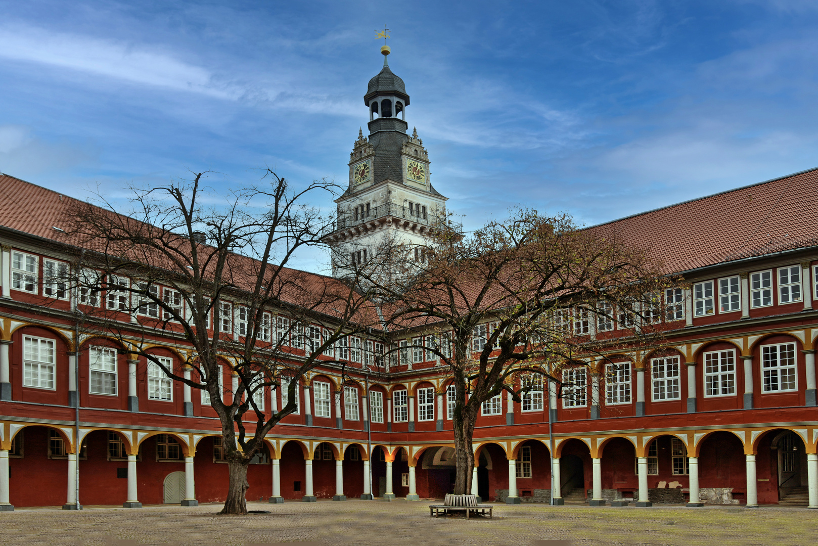 Manches Mal sollte man die Kirche im Dorf lassen 