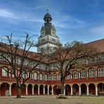 Manches Mal sollte man die Kirche im Dorf lassen 