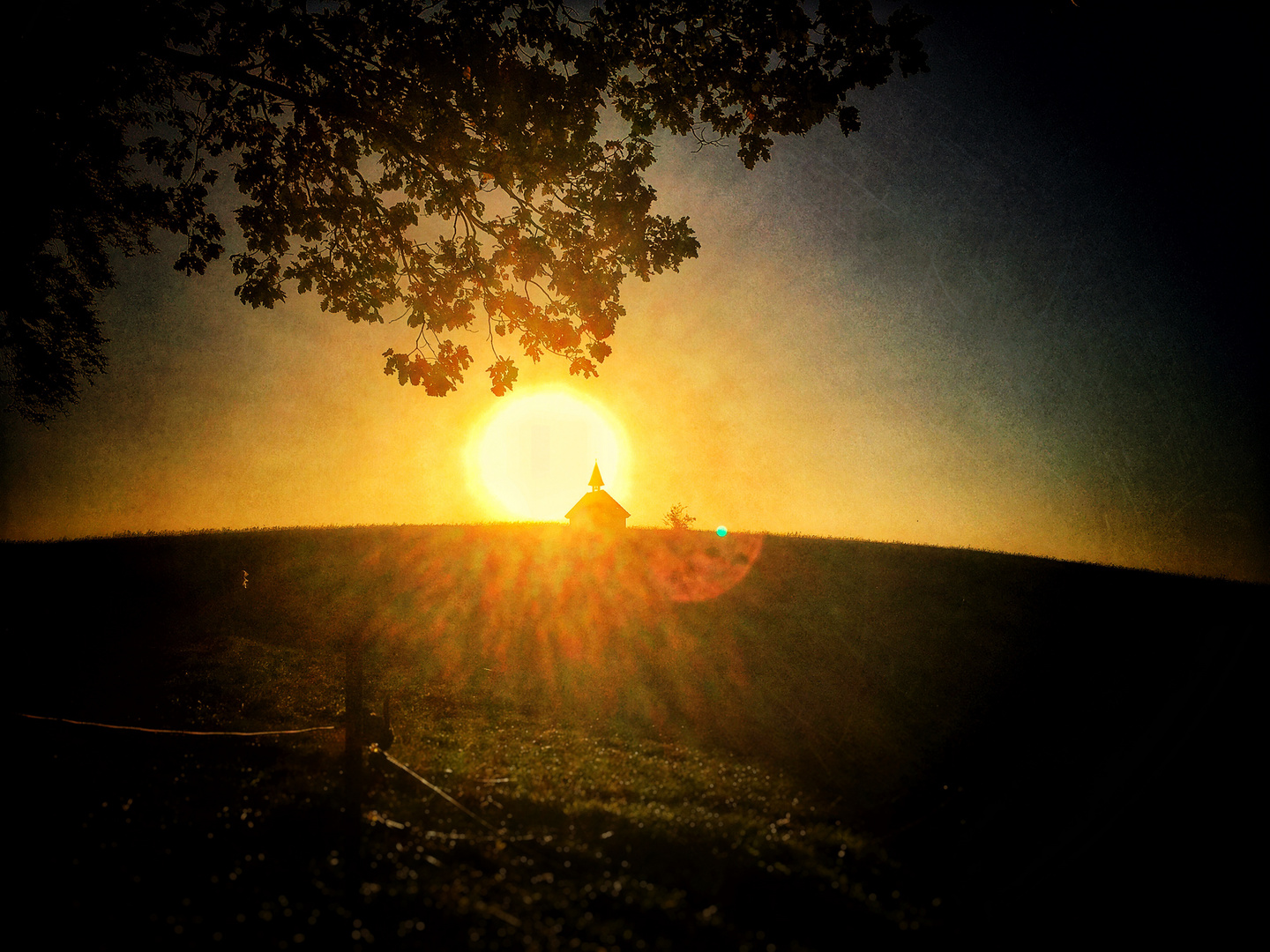 manchmal muß man bei herbstsonnenuntergängen auch mal farblich so richtig hinlangen :-D