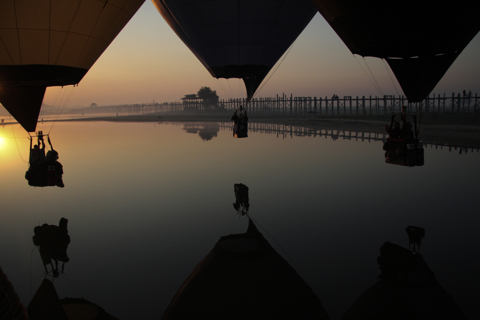 Mandalay Brücke am frühen Morgen