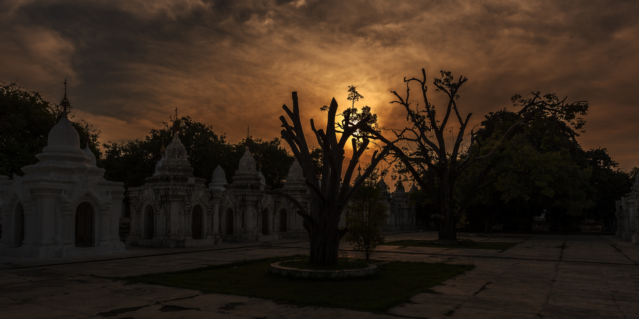 Mandalay Kuthodaw Pagode