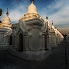 Mandalay Kuthodaw Pagode III