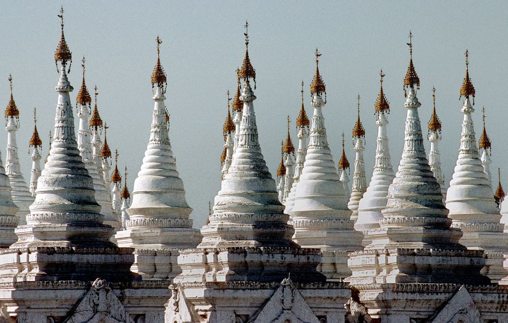 Mandalay, Kuthodaw Pagode mit 730 Stupas