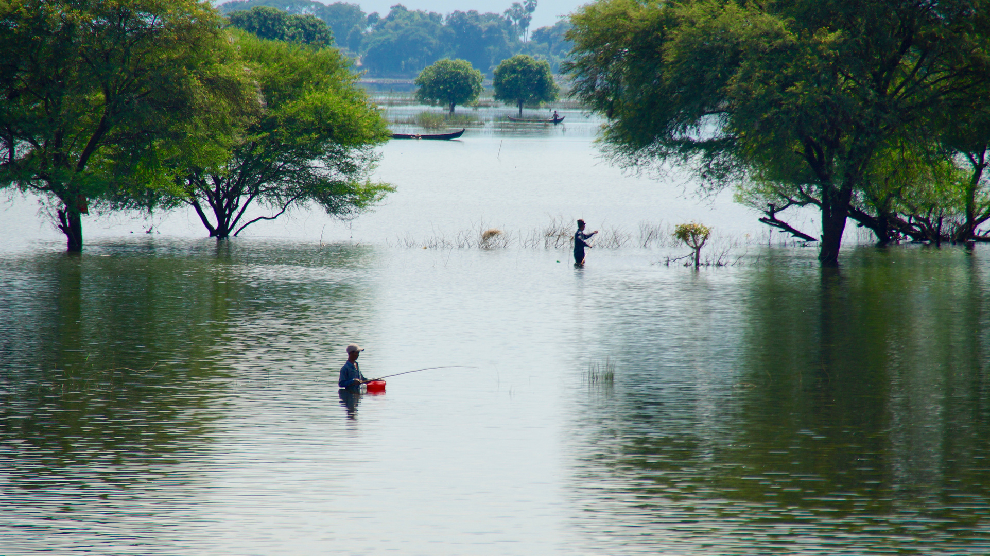 Mandalay Lake fishers 1