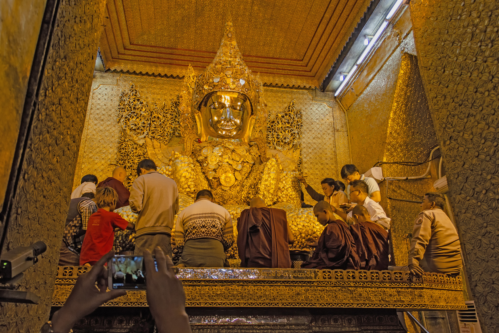 Mandalay Mahamuni Buddha