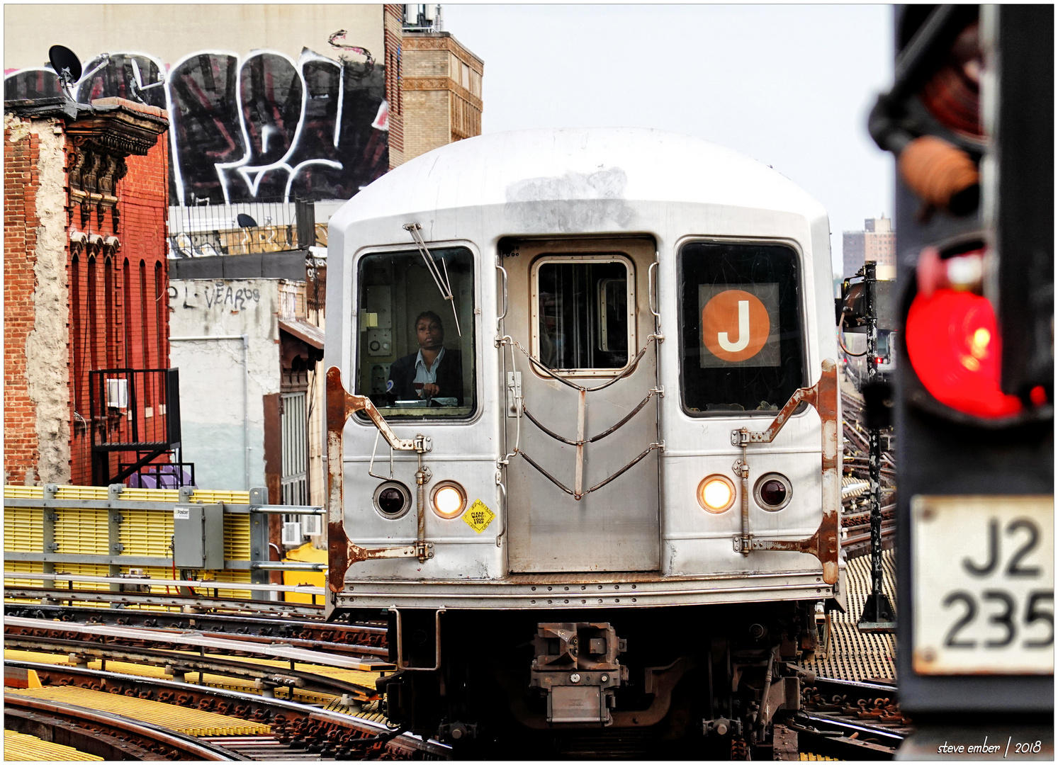 Manhattan-bound J Train Arriving Myrtle Ave