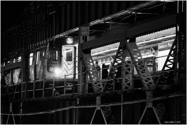 Manhattan-bound N Train Arrives Queensboro Plaza