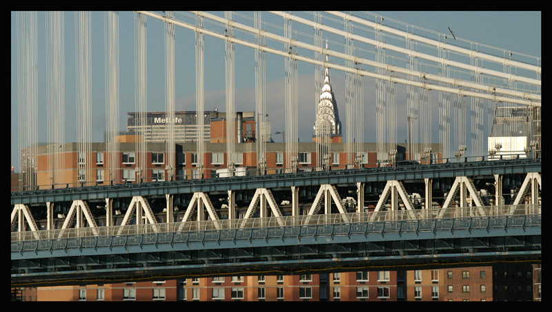 Manhattan Bridge und Chrysler Building