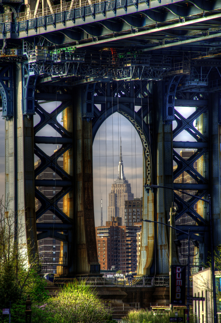 Manhattan-Bridge und Empire State