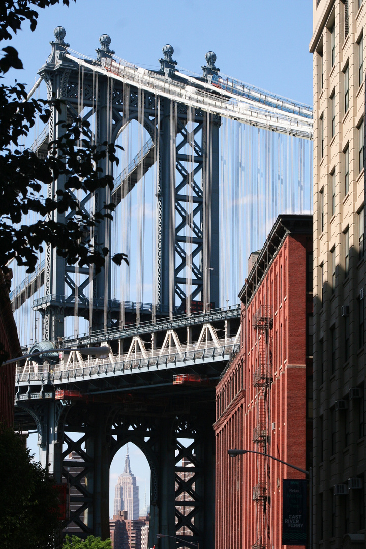 Manhattan bridge window