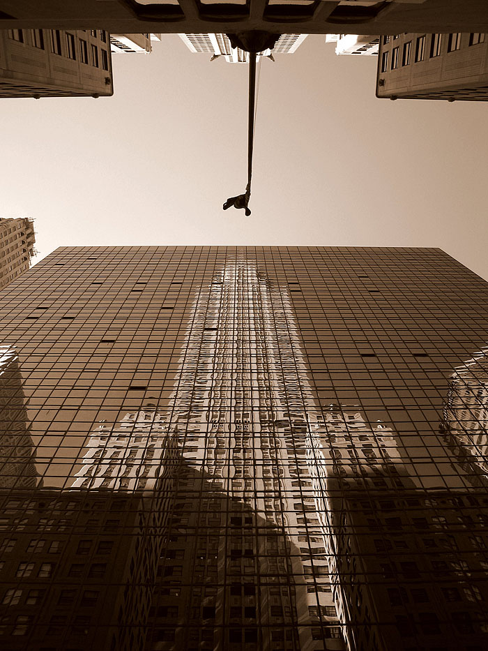 Manhattan - Das Chrysler Building spiegelt sich im Hyatt Hotel