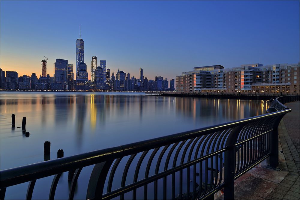 Manhattan From a Distance Foto & Bild north america, united states