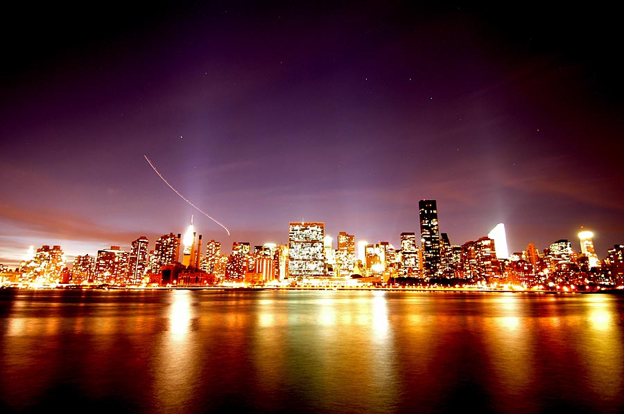 Manhattan from Long Island City mit dem Großen Wagen rechts oben