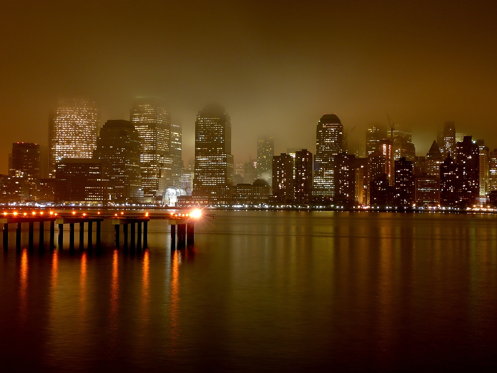 Manhattan Night von Michael Schwiede