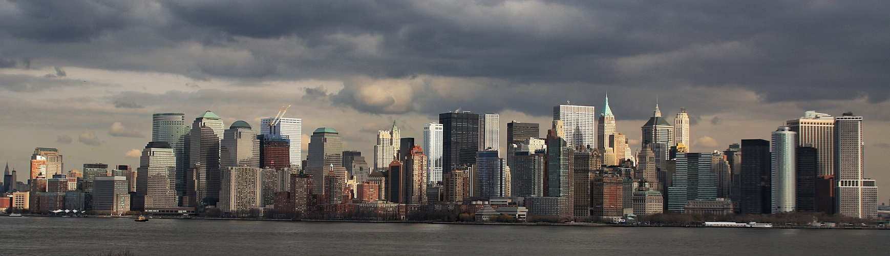 Manhattan Skyline / Liberty Island View / 2010 / 1