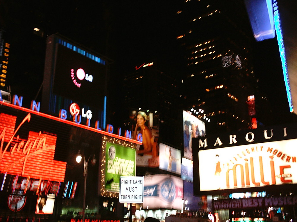 Manhattan Times Square bei Nacht 2004