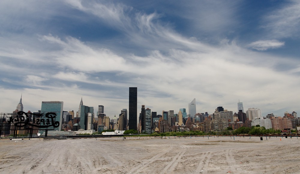 Manhattan view from former Queens Pepsi area