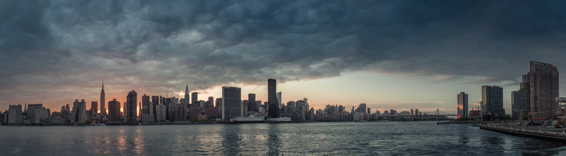 Manhatten Sunset Panorama