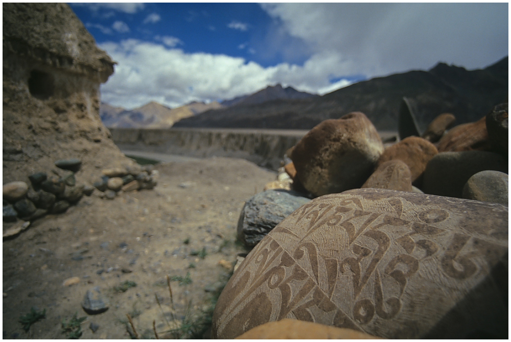 Mani Steine im Zanskar Tal