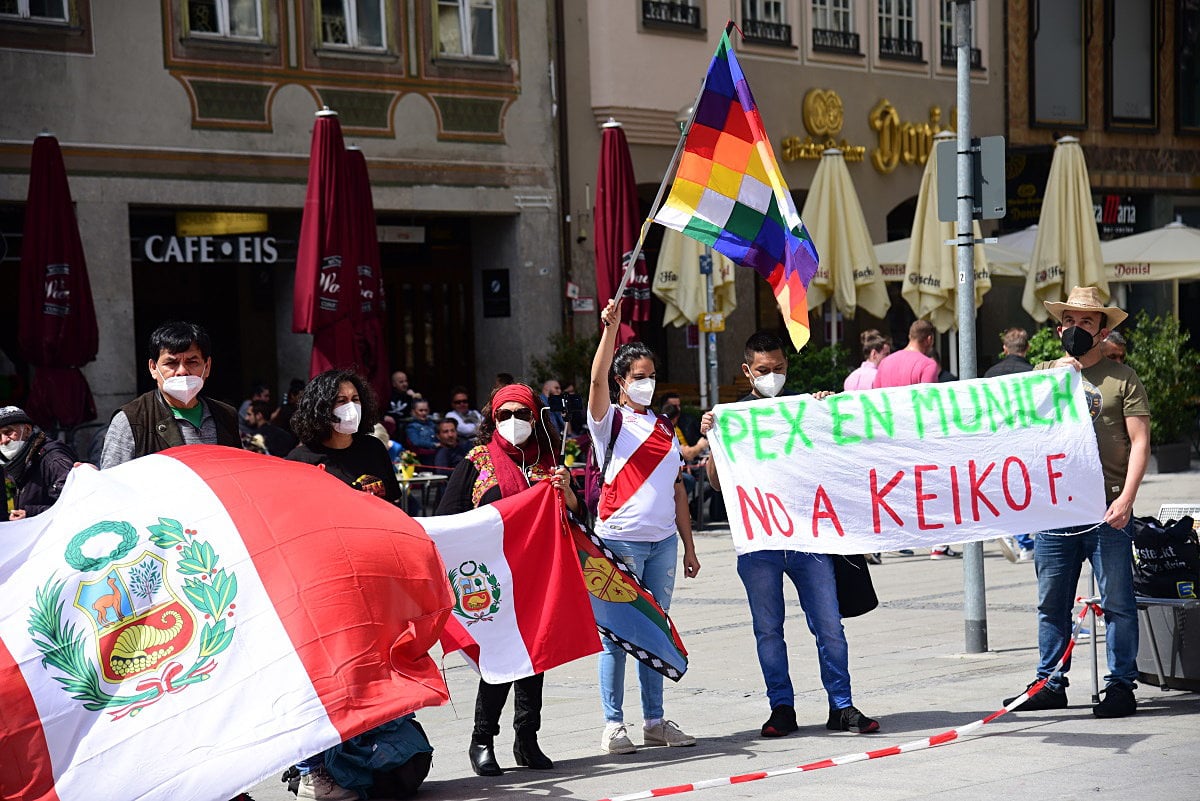 Manifestación Peruanos en Munich 30.05.2021