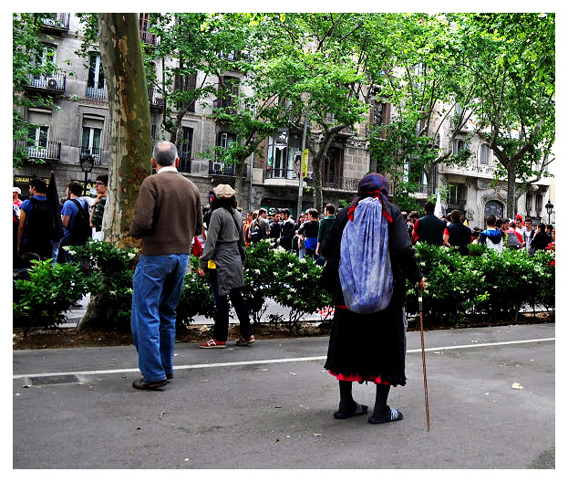 Manifestantes y espectadores