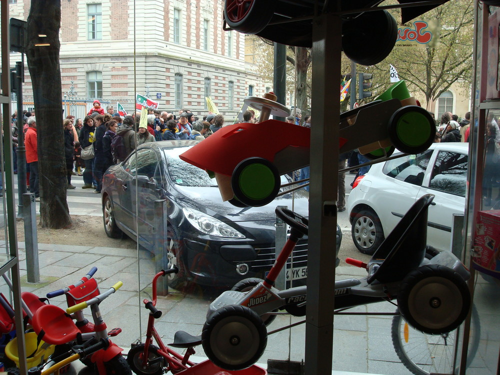 manifestation mars 2008 à rennes contre les OGM