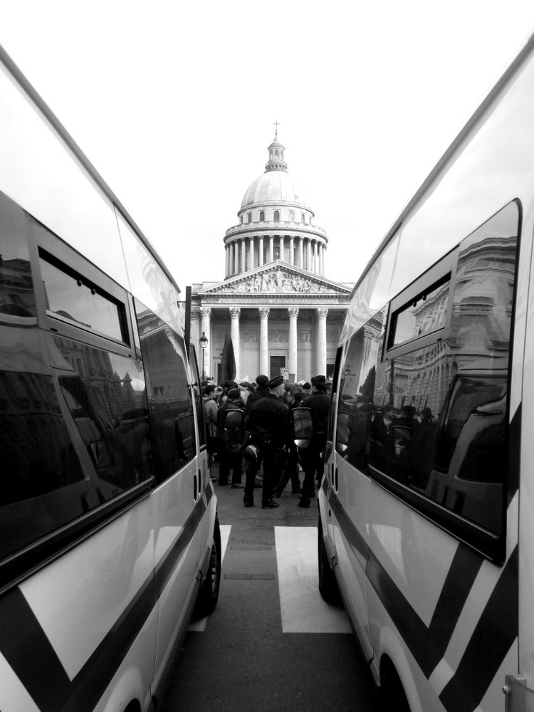 Manifestation ... Panthéon...