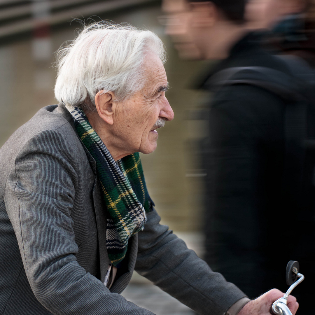 Mann auf dem Fahrrad