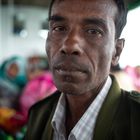 Mann auf dem Schiff nach Mrauk-U