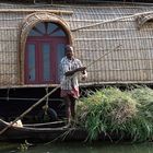 Mann in Boot  Indien