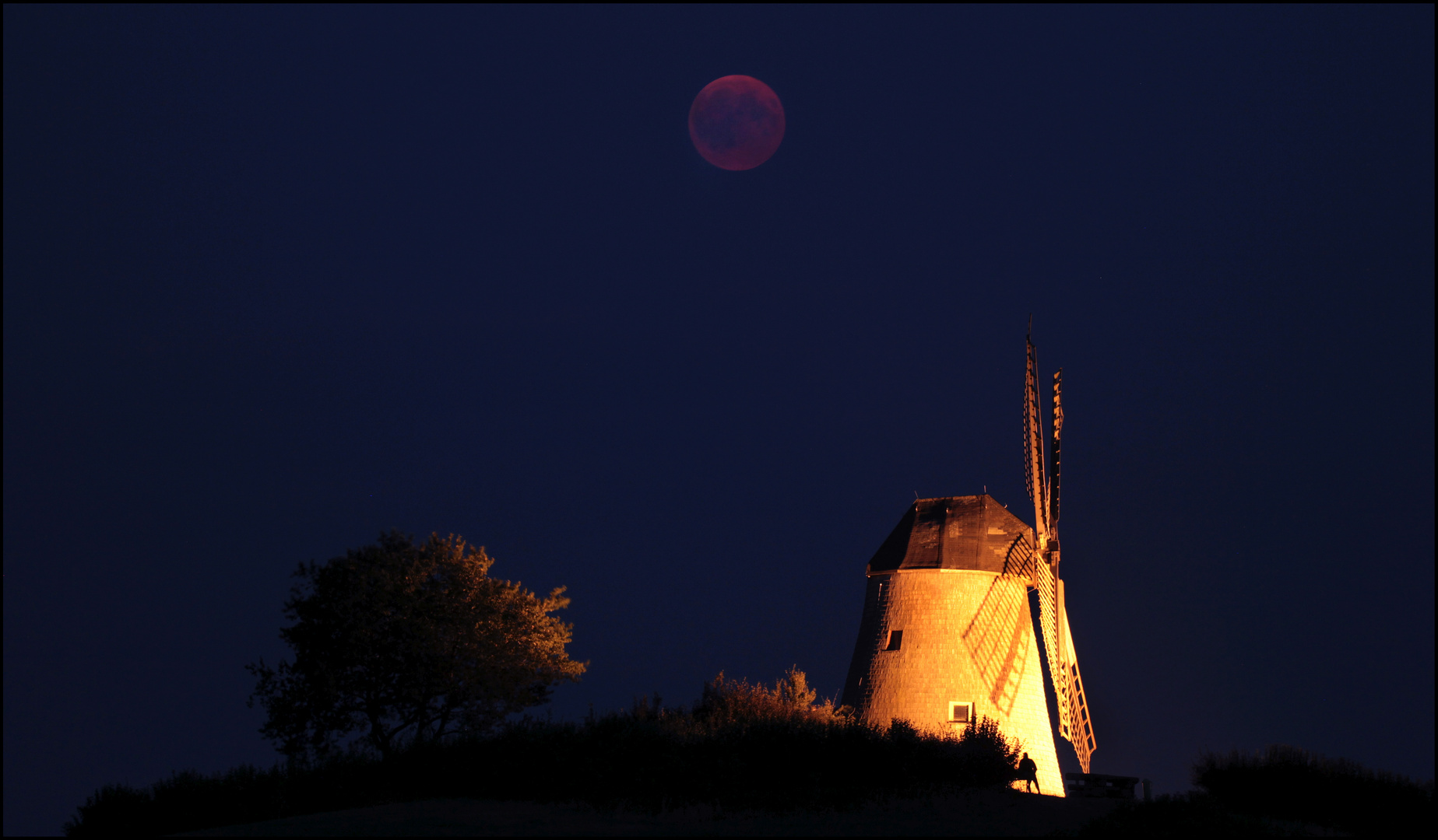 -Mann-Mühle-Mond-