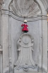 Manneken Pis in Uniform