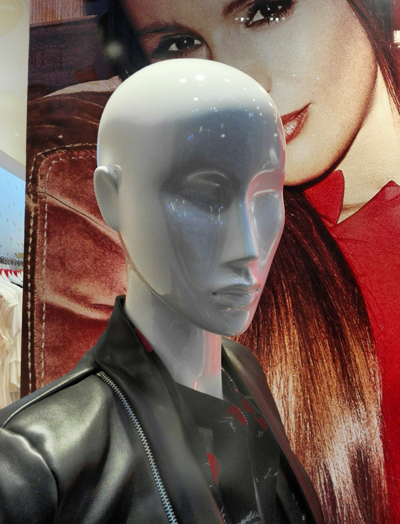 Mannequin III