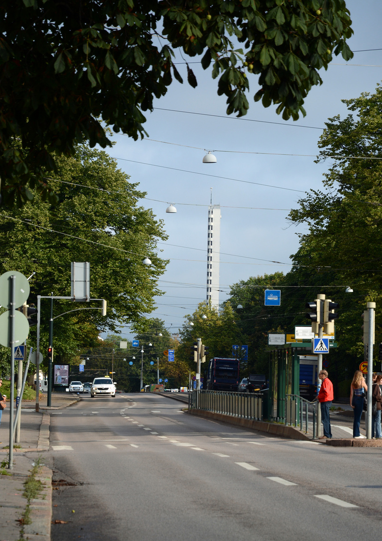 Mannerheimintie and the tower of Olympic stadium