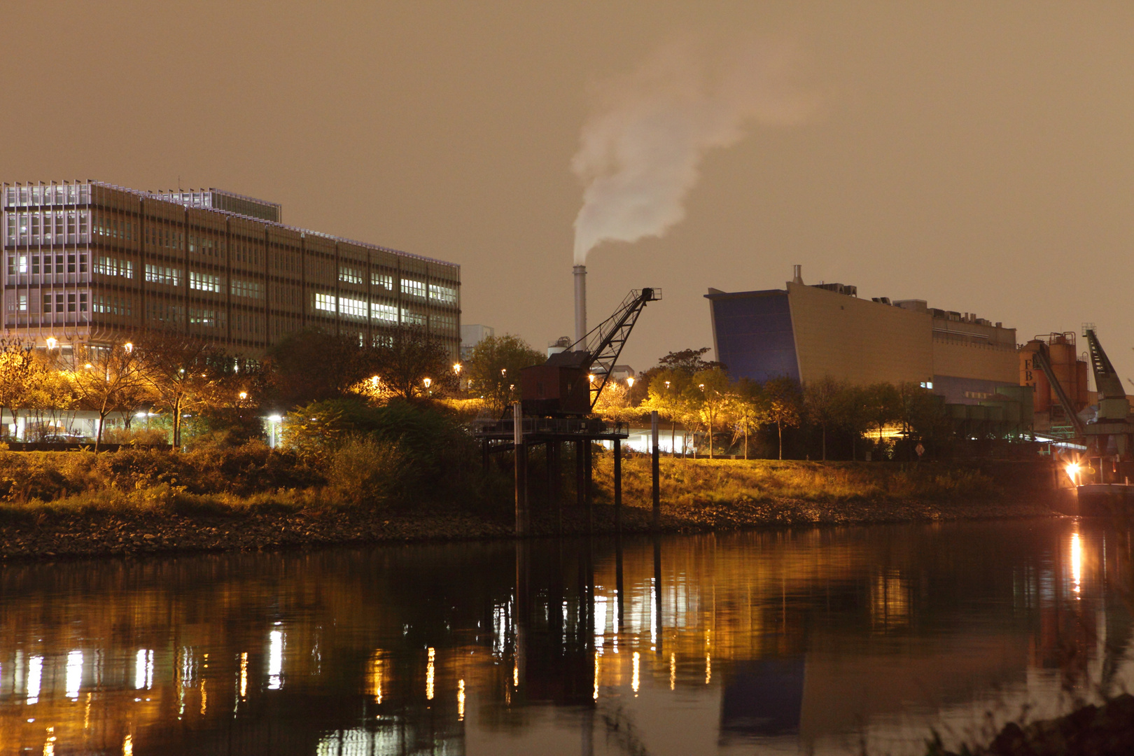 Mannheim Hafengebiet bei Nacht