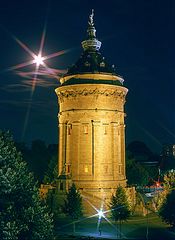 mannheimer wasserturm, bei vollmond