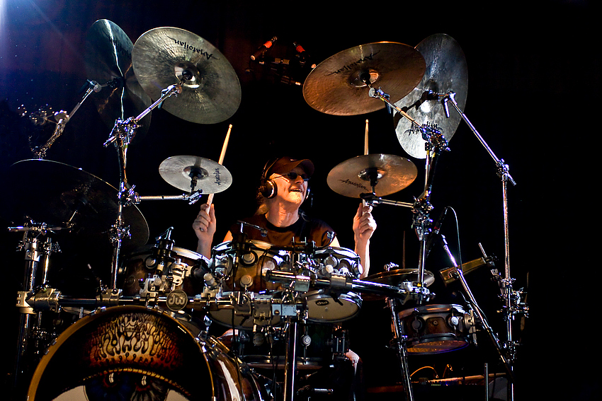 Manni von Bohr on Drums II