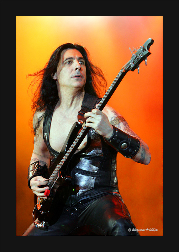 MANOWAR live on stage