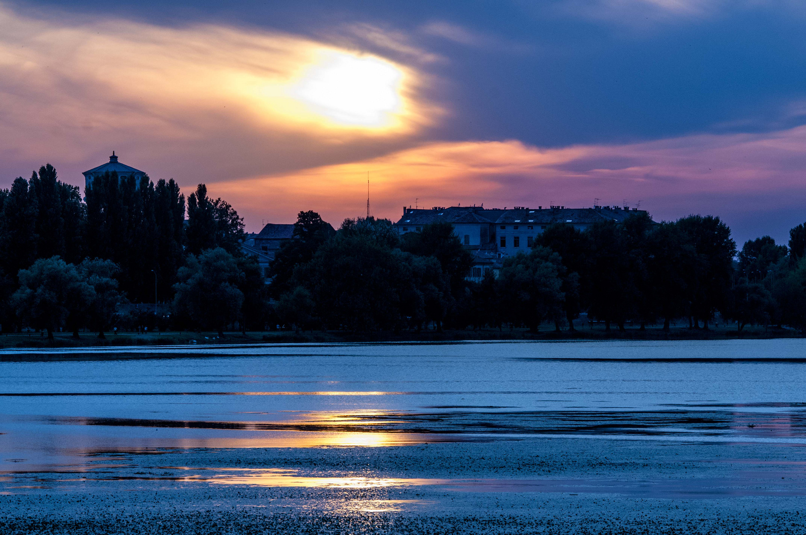 Mantova 2009 - scorcio al tramonto